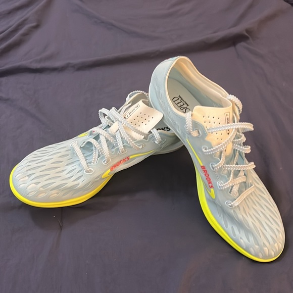 NEW Unisex Brooks ELMN8 7 Track Spikes. Size 11M/12.5W. - Picture 4 of 7